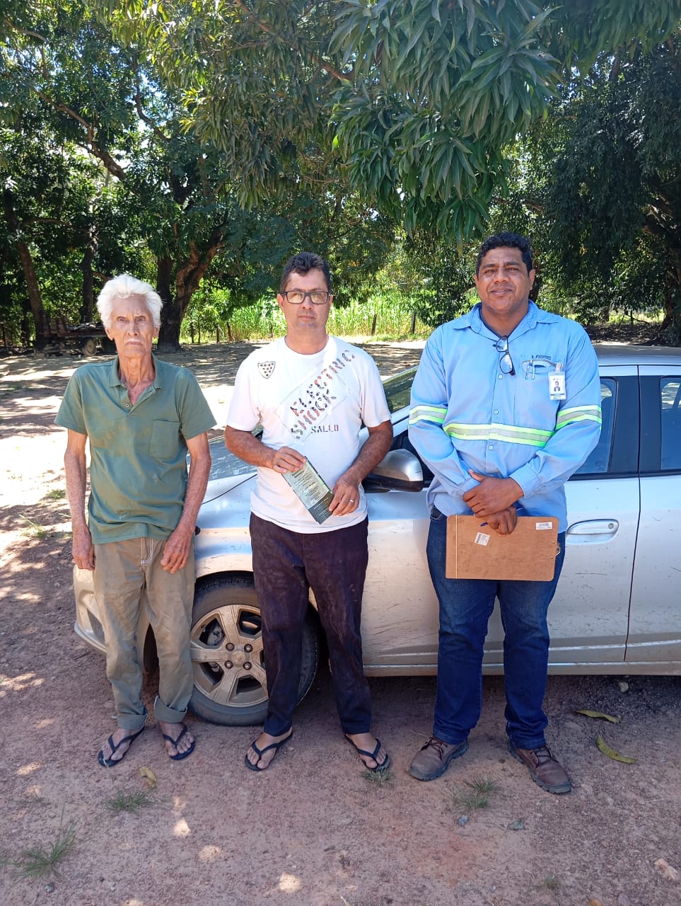 equipe da rubi s.a. de uruaçu em ação de relacionamento e ampliação da comunicação direta com moradores da sua área de atuação (2)