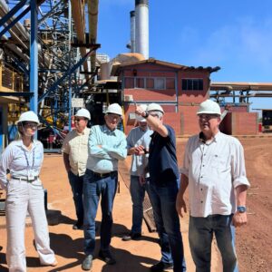 lideranças do setor industrial e bioenergético visitam a unidade da rubi s.a., em uruaçu, reforçando a importância da usina para o desenvolvimento econômico e a geração de empregos no norte de (11)